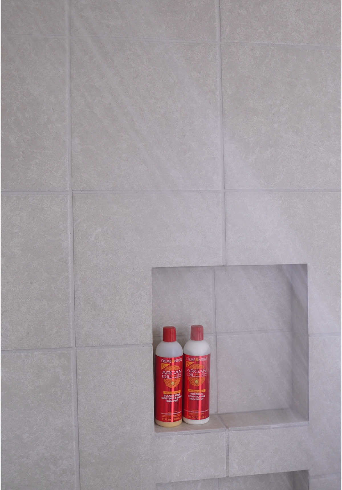 TikTok post by @shaynicolexo for Creme of Nature. Caption reads: [...] the NoLa heat. Prepping with @Creme of....