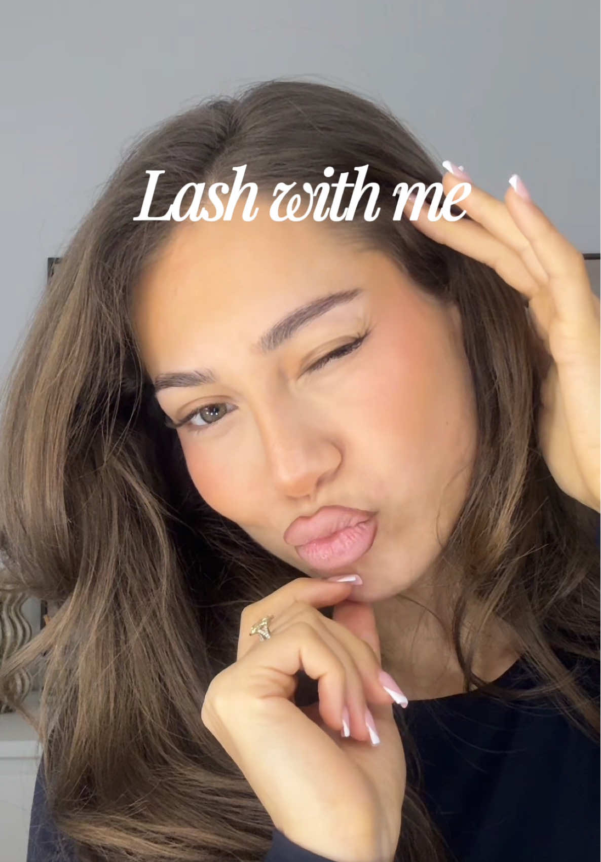 TikTok post by @cansuoezdal for Joah Beauty. Caption reads: PR | In love with @KISS Lashes ❤️ #fyp #lashes....