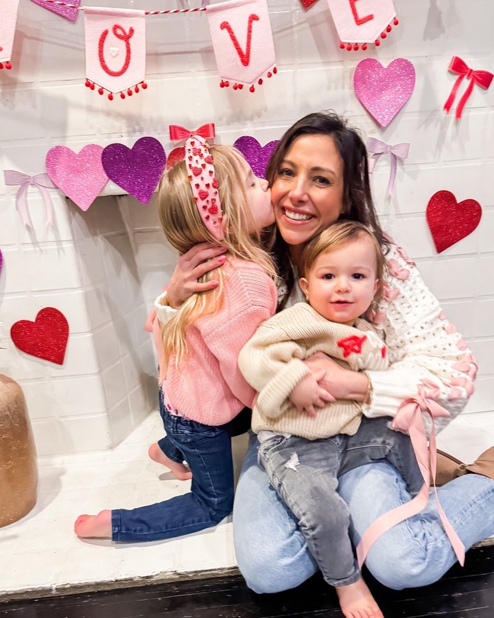 Instagram post by @kikipilar for LIKEtoKNOW.it. Caption reads: [...] #valentinesday #valentinesdaygift....