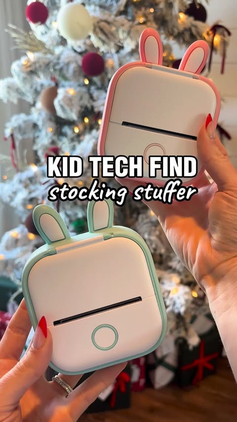 Instagram post by @tiffany_williamson for Phomemo. Caption reads: Comment “link” and I’ll DM you these thermal....