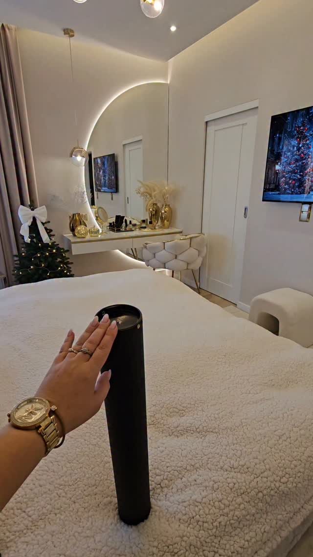 Instagram post by @domnamakowej for Gallerix. Caption reads: Hej Kochani 💫💫💫💫
Nowe plakaty od @gallerix....