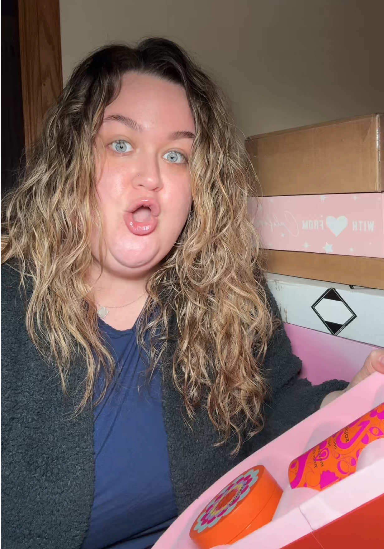 TikTok post by @sydneyslayyyz for Amika. Caption reads: [...]  @amika @elfcosmetics @MOB Beauty @Anastasia....