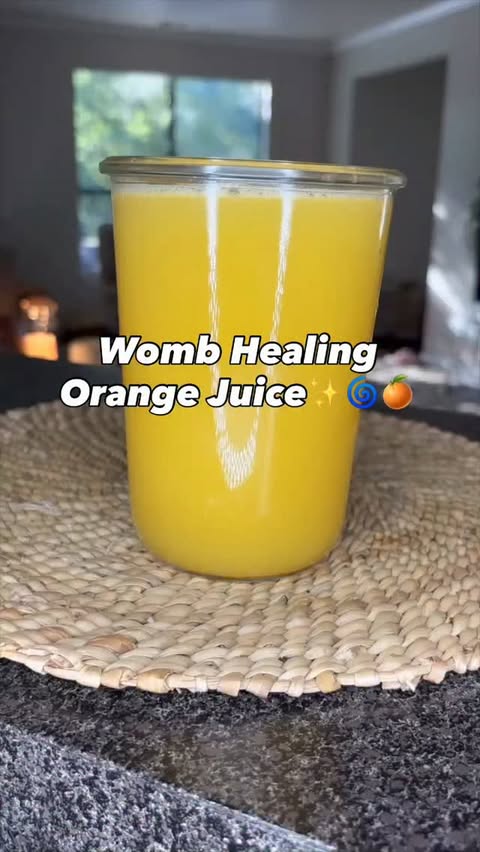 Instagram post by @italeatsandtreats for Kuvings. Caption reads: [...] HEALING ORANGE JUICE🍊🧃✨ Juicer is by....