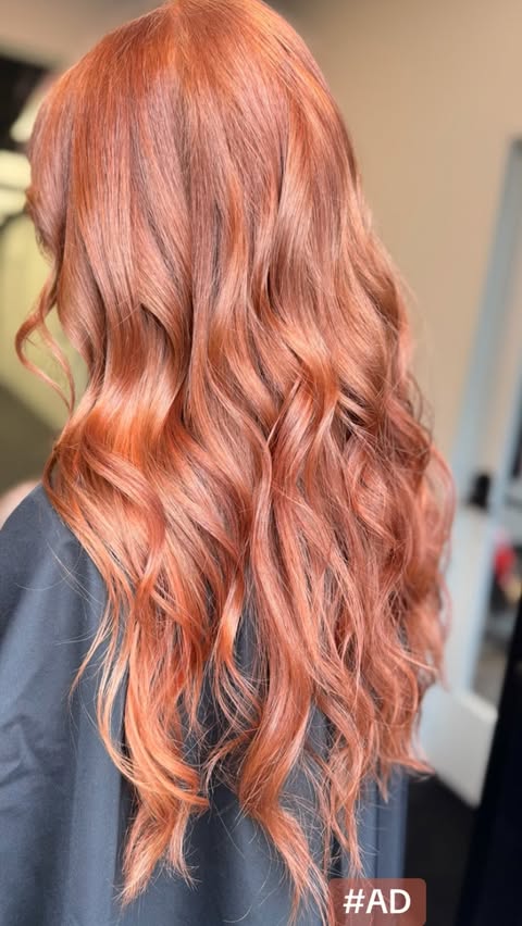 Instagram post by @siiriparkss for SalonCentric. Caption reads: Cinnamon Spice hair 😍🍂🍁 @saloncentric @Redken....