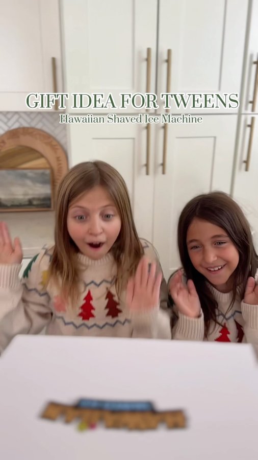 Instagram post by @mashta_fam for Apogee Agency. Caption reads: Did you start buying holiday gifts for your kids....