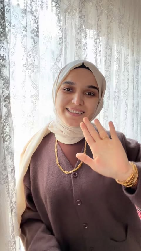 Instagram post by an influencer for SHEGLAM OFFICIAL. Caption reads: My full face is officially powered by SHEGLAM and....