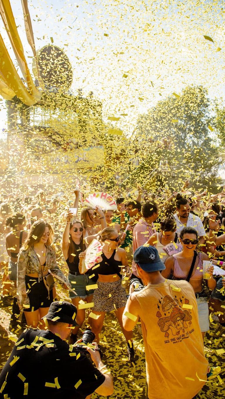 Instagram post by @szigetofficial for Lipton Iced Tea. Caption reads: 3PM kick-offs by day, parties by night 🎉
Lipton....