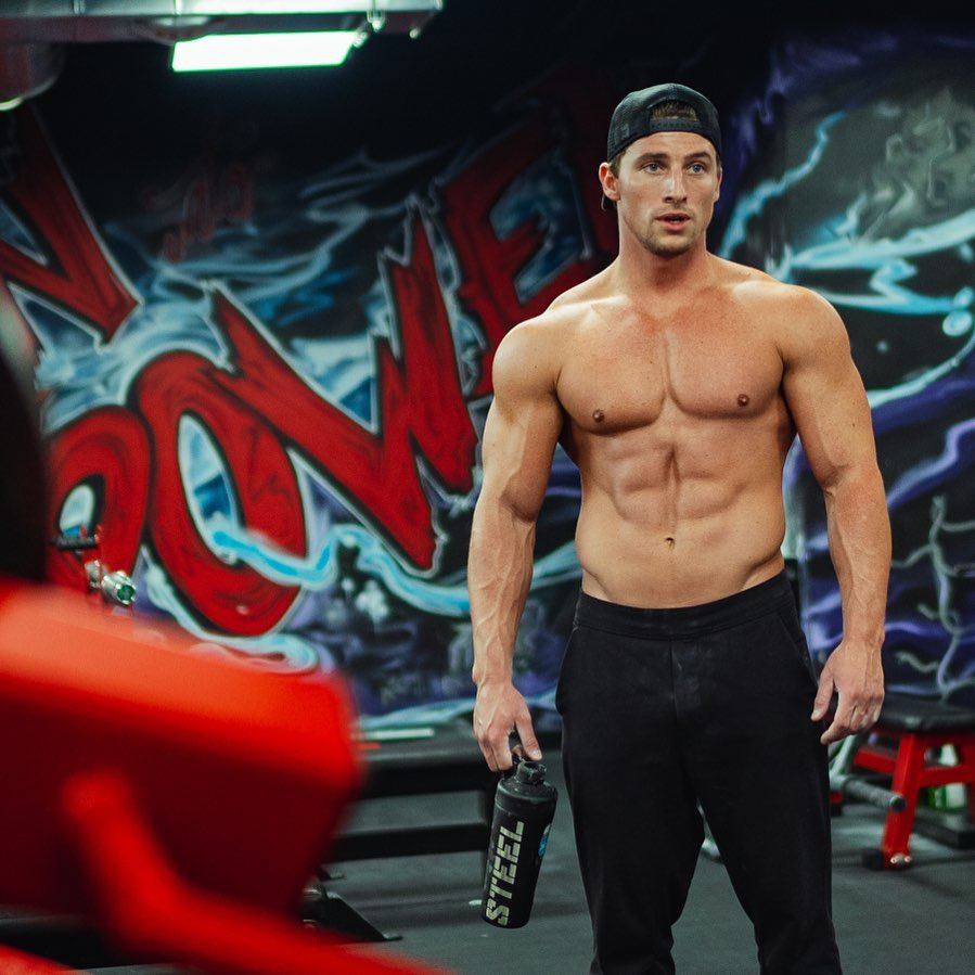 Instagram post by @brettwrobinson for Steel Supplements. Caption reads: POV: when that @steelsupplements preworkout combo....