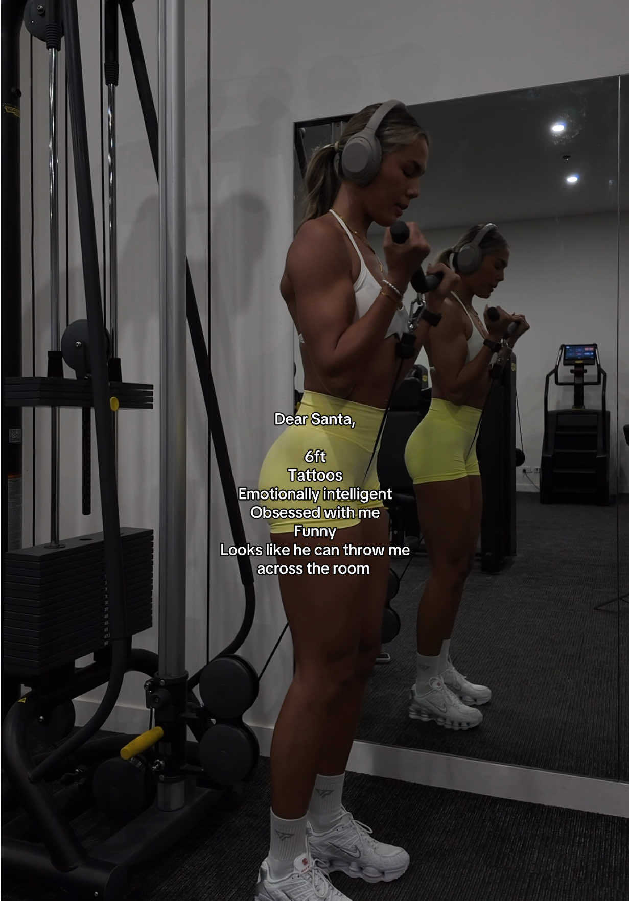 TikTok post by @airrwreckkahh for KeepThatPump. Caption reads: thanks 🎅🏼 @KEEPTHATPUMP code ERIKA #fyp #gymtok....