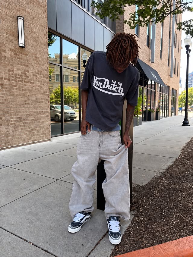 Instagram post by @saintswes_ for Von Dutch. Caption reads: amazing pieces from @aeropostale and @vondutch....