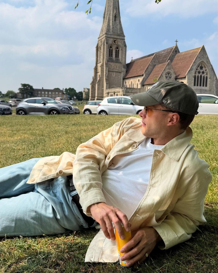 Instagram post by @dob.bs for Belstaff. Caption reads: Spring in the English countryside❤️ 

Drives and....