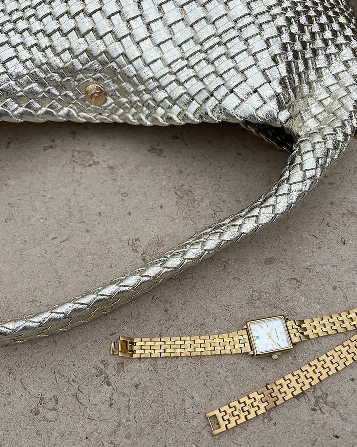 Instagram post by @ellisia_lifestyle for Larsson & Jennings. Caption reads: Tick-tock, style never stops! ⏳⌚️....