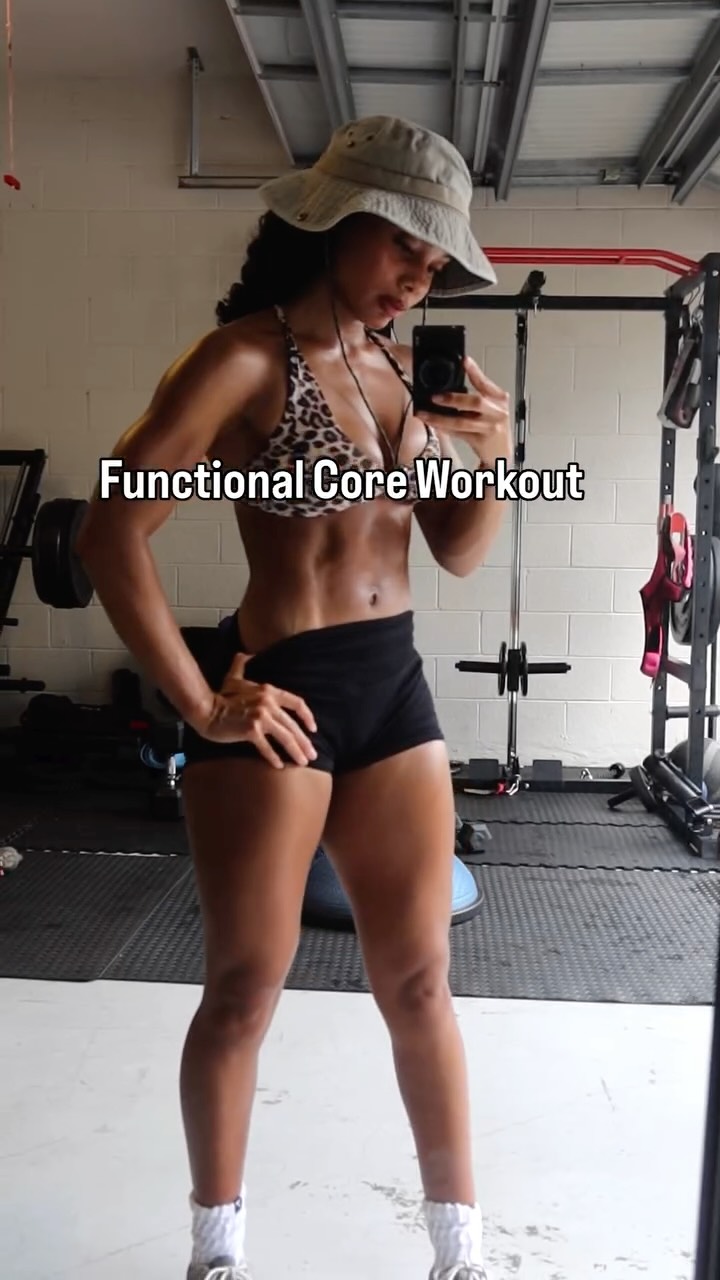 Instagram post by @fitnesswithxiomara for Ketone-IQ. Caption reads: How strong is your lower back and hips ?👀

Try....