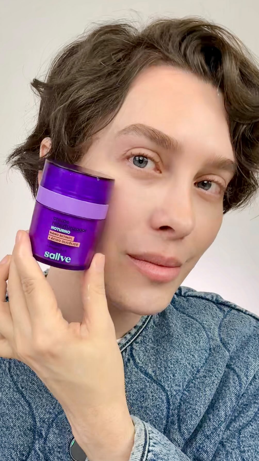 Instagram post by @jardeledebran for sallve. Caption reads: [...] Retexturizador Noturno da @Sallve vai ajudar....