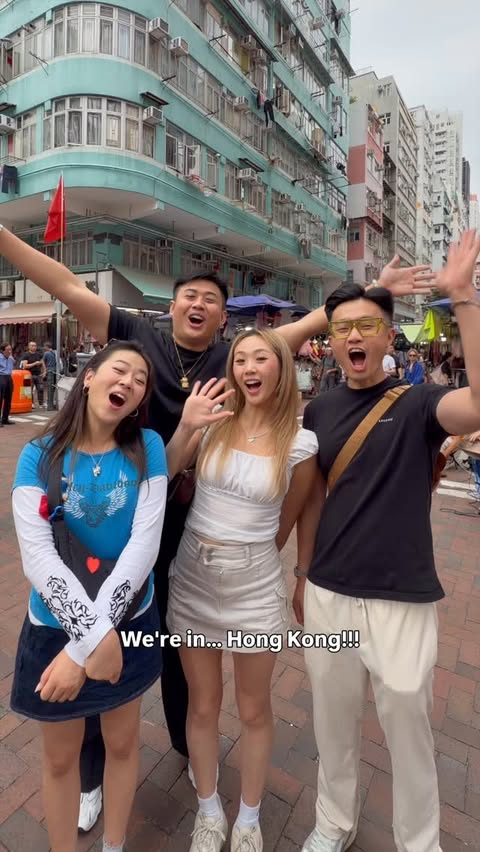 Instagram post by @dimsimlim for Discover Hong Kong. Caption reads: [...] day in Hong Kong with my friends....