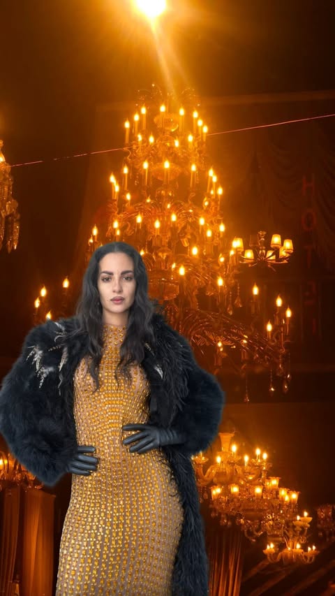 Instagram post by @zeopatra for Mew Mews. Caption reads: Everyone should experience a naked illusion fit at....