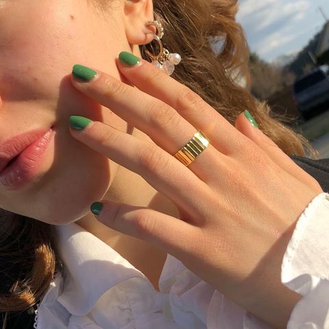 Instagram post by @emmaasartini for Aurate New York. Caption reads: HAPPY EASTER TO EVERYONE!! I have a little gift....