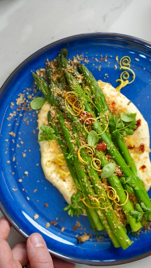 Instagram post by @danilocortellini for Prosecco DOC. Caption reads: [...] on this app 😅 Asparagus & eggs with....