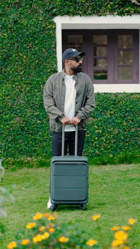 Instagram post by @sebinster for Samsonite. Caption reads: [...] packing perfected with Paralux.....