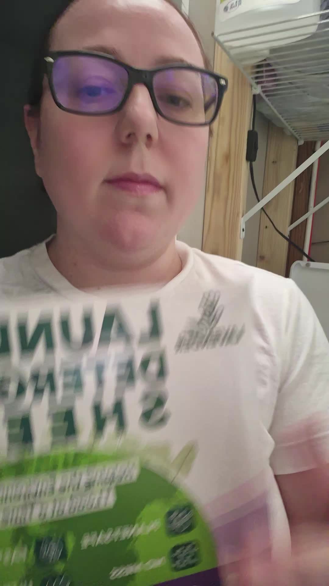 TikTok post by @bri.bri3590 for Sudstainables. Caption reads: @Sudstainables #laundrydetergentsheets [...].