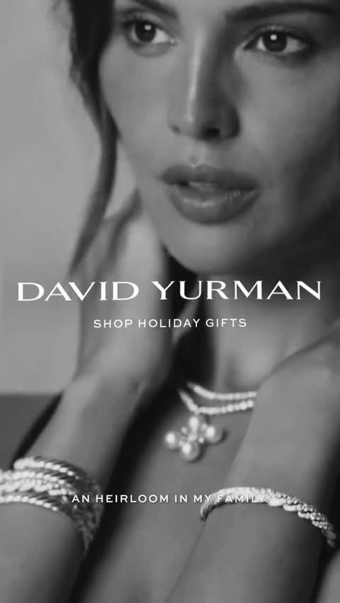 Instagram post by @eizagonzalez for David Yurman. Caption reads: Creating beautiful memories together 🎁🤍🎄....