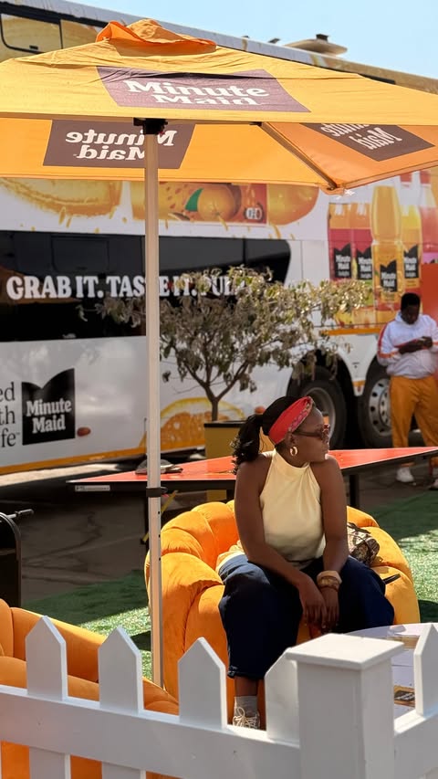 Instagram post by @eatwithwendy for Minute Maid. Caption reads: A look inside the Minute Maid bus tour 🕺🏽🧡🧡.....