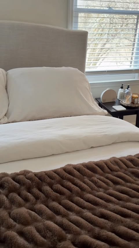 Instagram post by @alliehorta for Hatch. Caption reads: [...] change your mornings #morningroutine....