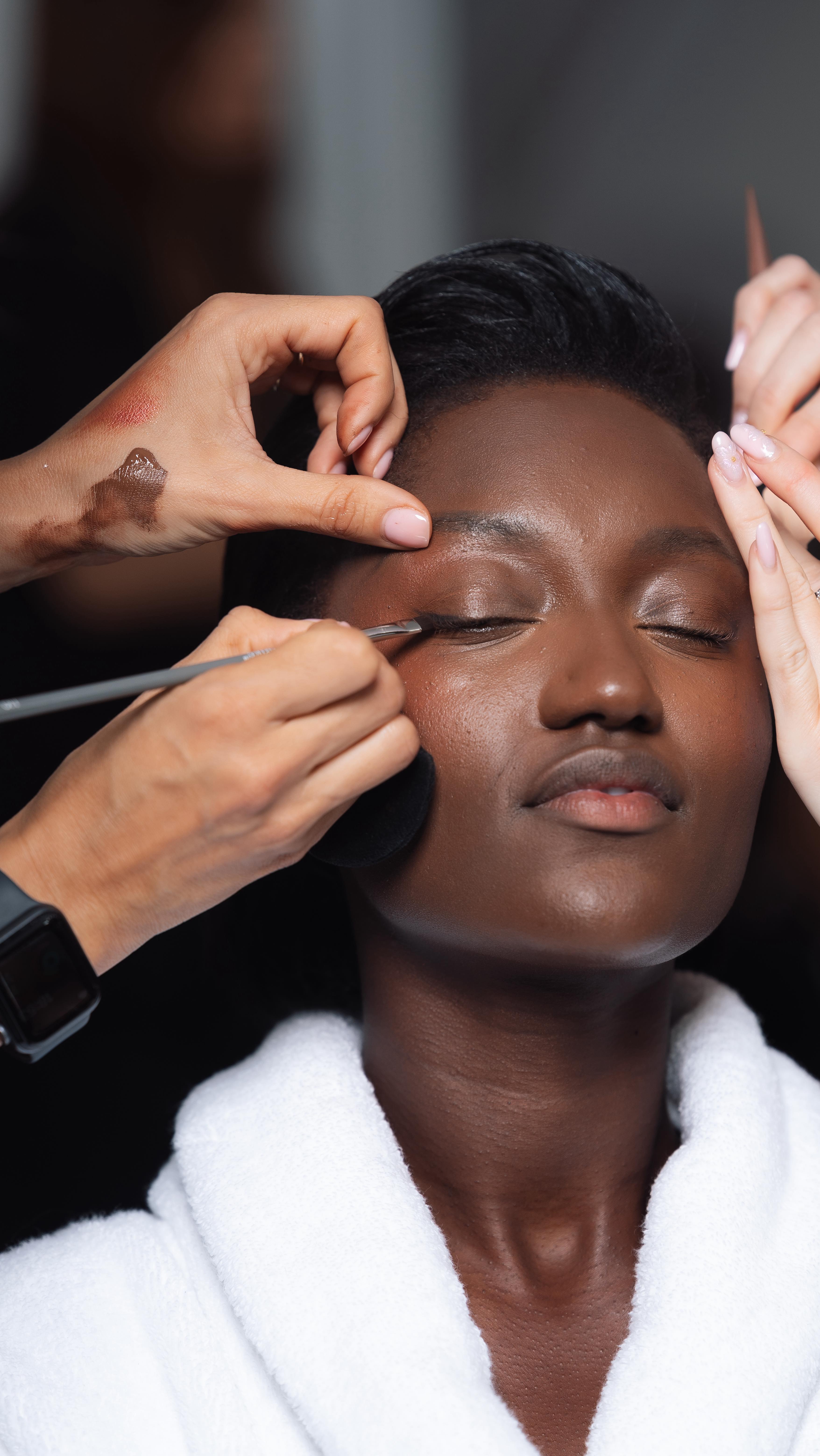 Instagram post by @elie.fy for L'Oréal Paris. Caption reads: 3e année avec L’Oréal Paris, grâce à vous et grâce....