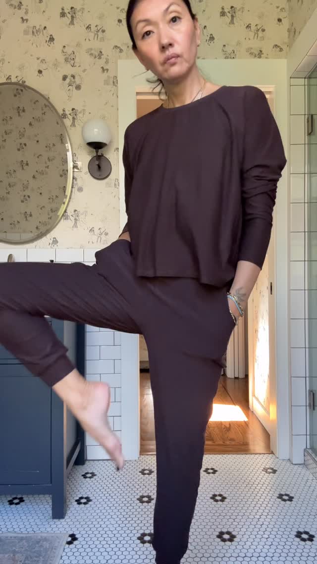 Instagram post by @sparkandpepper for Beyond Yoga. Caption reads: I'm diving back into my routine after summer, and....