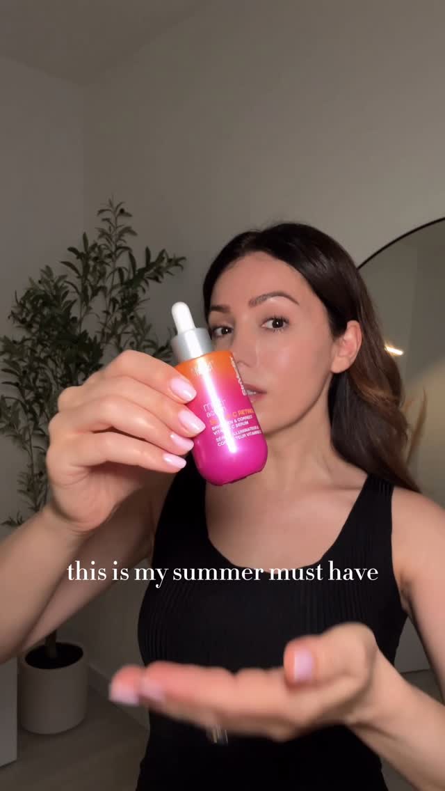 Instagram post by @maryam.ghafarinia for StriVectin. Caption reads: Meet your new skincare power duo: Vitamin C +....