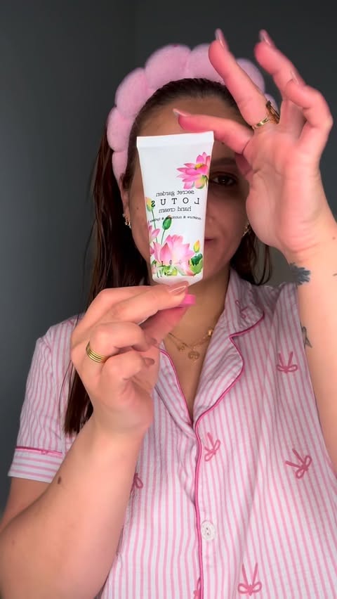 Instagram post by @nataliasilva_28 for greyd. Caption reads: Jigott Secret Garden Hand Cream 🧴✨ #ad....
