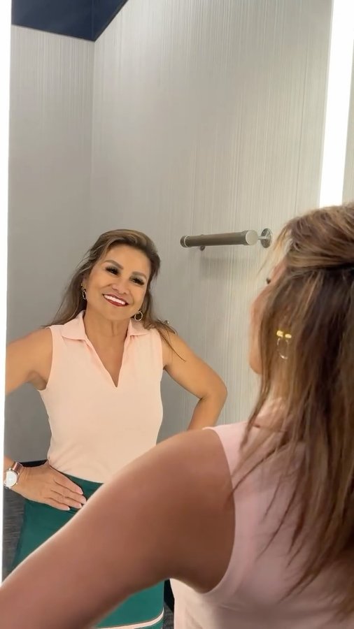 Instagram post by @tishaalyn for Golf Galaxy. Caption reads: WOW - @golfgalaxy really does have it all. 😅⛳️✨....