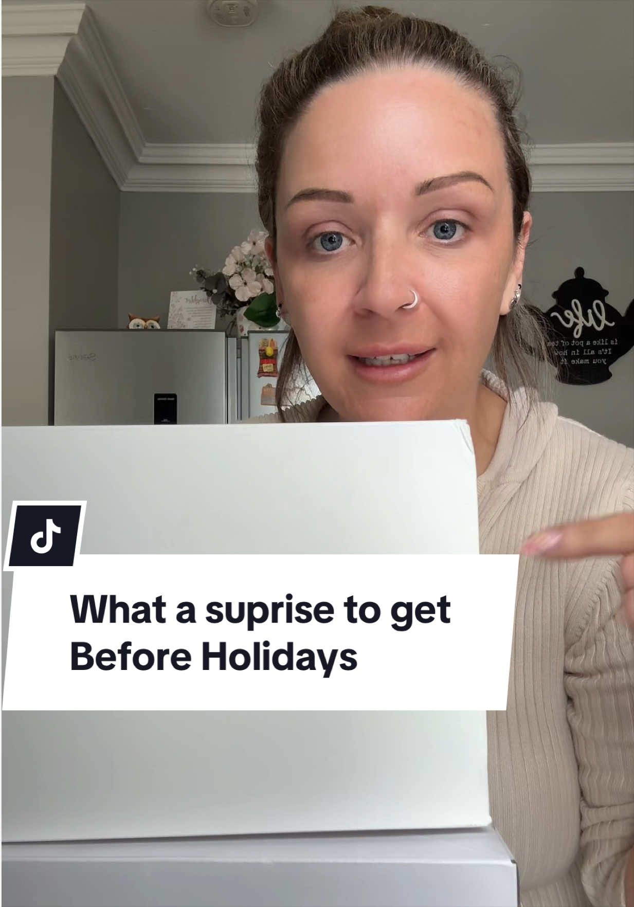 TikTok post by @itskatiesheehan for ISOCLEAN Ireland. Caption reads: What a delivery to get just before I go on....