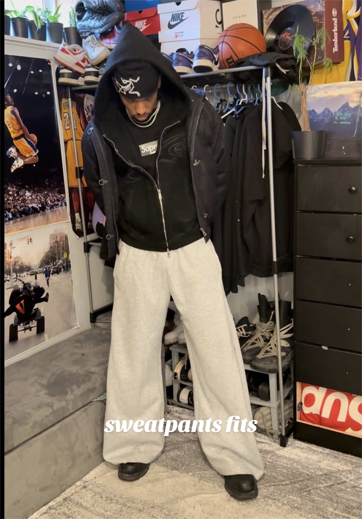 TikTok post by @mubaxrak for Aelfric Eden. Caption reads: [...] can’t look fly w sweatpants ?....