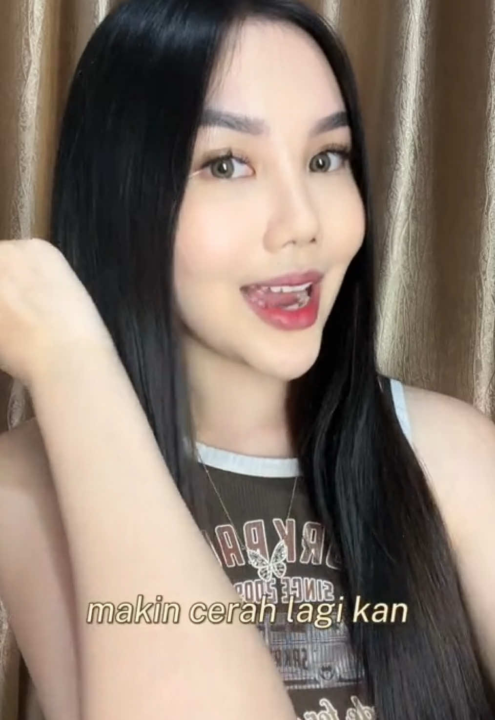 TikTok post by @namanya.katerine for Newlab. Caption reads: [...] doang!? mending cobain collagen dari @Newlab....