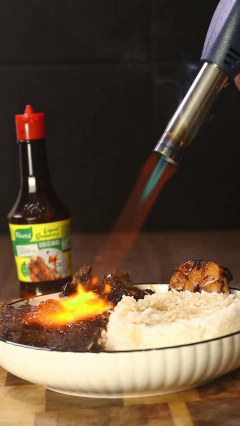 Instagram post by @lonnsoriano for Knorr Philippines. Caption reads: Ribeye Steak + Knorr Liquid Seasoning?! Is it an....
