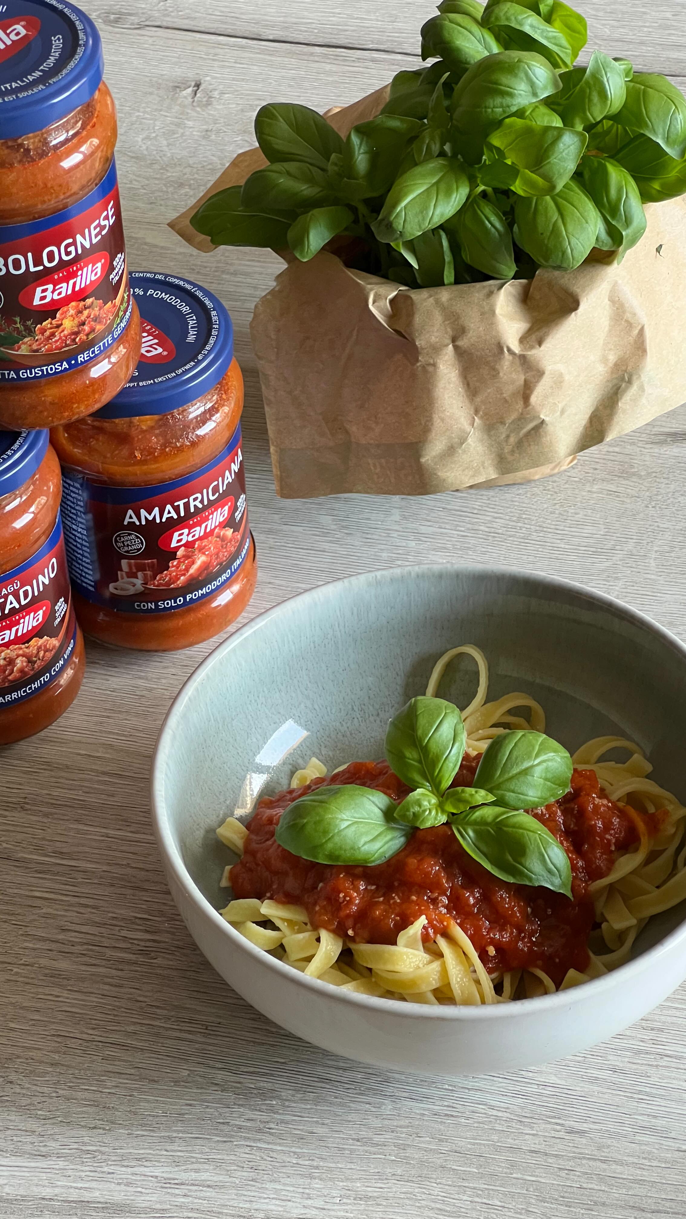 Instagram post by @gwen.mtb for Barilla. Caption reads: Des Tagliatelles sublimées à la sauce....