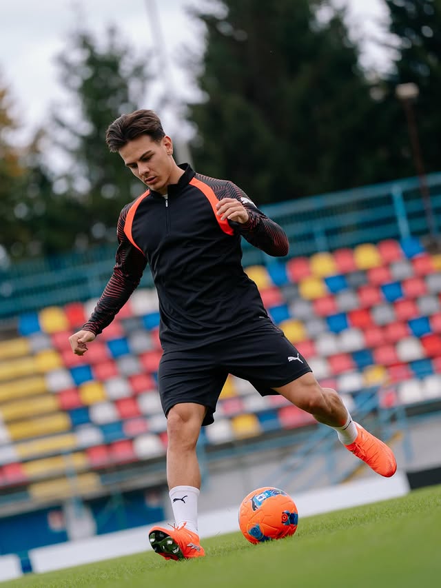 Instagram post by @ardonjashari for PUMA Football. Caption reads: [...] Cop Unleashed Pack now on PUMA.com....