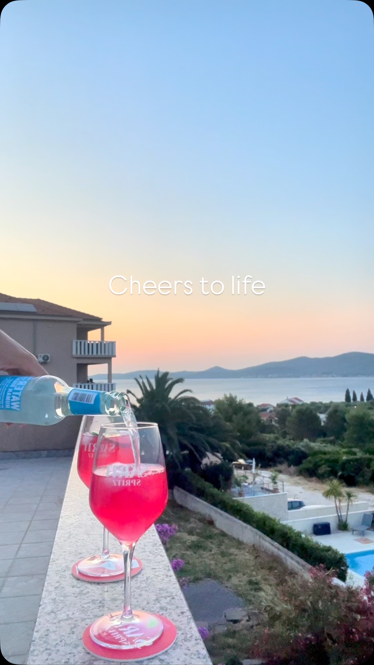 Instagram post by @mrsloverich for brandsyoulove.de. Caption reads: [...] #SartiAperitivo #EnjoyResponsibly....