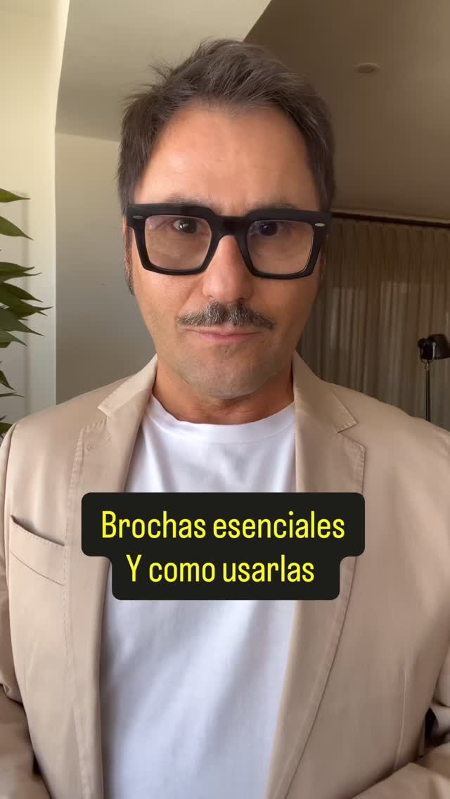 Instagram post by @davidfrancesdf for Elizabeth Arden. Caption reads: [...] por mi es un regalo de @elizabetharden_es....