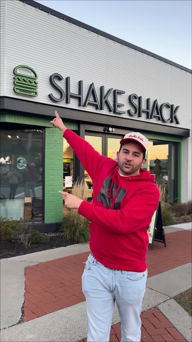 Instagram post by @perks_eats for Shake Shack. Caption reads: Trying out the new French onion menu at....