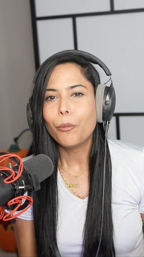 Instagram post by @chica for Streamlabs. Caption reads: Start streaming right out the gate on multiple....