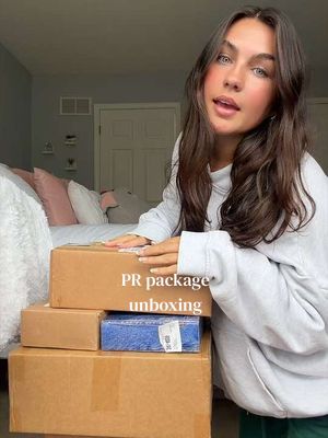 TikTok post by @vlogqueen1000 for Kenra Professional. Caption reads: [...] guys want links to anything 💘 @Kenra....