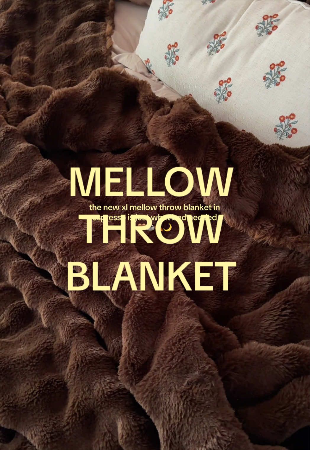 TikTok post by @nic_51122 for Mellow Sleep. Caption reads: [...] use it on my bed and it’s so cozy🤎 @Mellow....