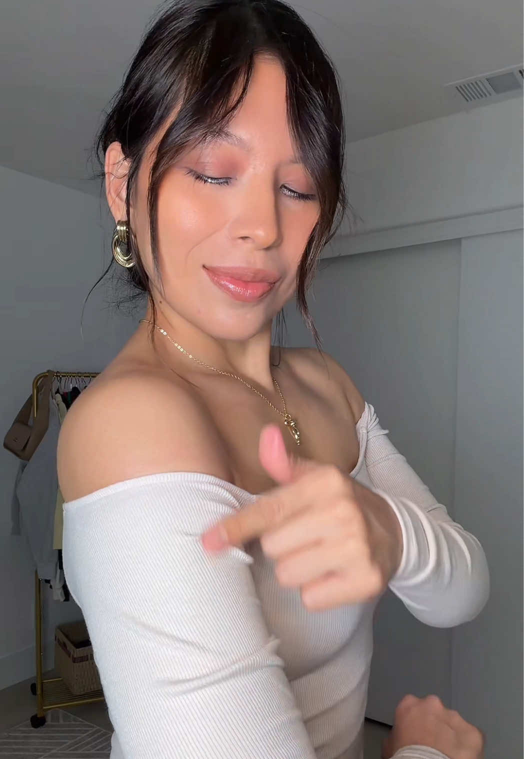 TikTok post by @_erikaabee for Klassy Network. Caption reads: [...] need.  #ootd #ootdinspo #ootdfashion....