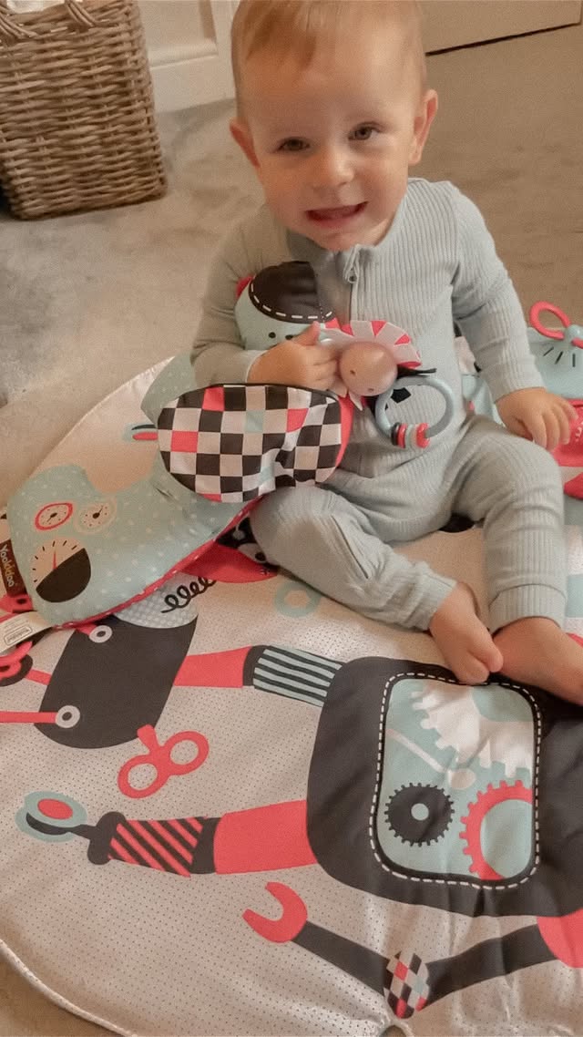 Instagram post by @number_thirty1 for Yookidoo. Caption reads: Ad| Yookidoo Gymotion Robo Playland 👶🏻 ———————....