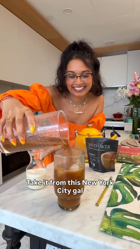 Instagram post by @chefpriyanka for MUD/WTR. Caption reads: I make this every morning✨ @drinkmudwtr @target....