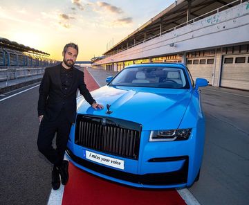 Instagram post by @doguscabakcor for Rolls-Royce Motor Cars. Caption reads: call me when you break up 😏 #theclub01 #reklam....