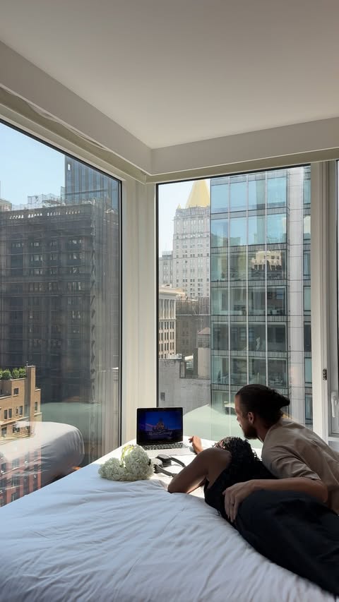 Instagram post by @bashabroad for ARZOPA. Caption reads: [...] to do, so I got her the perfect gift....