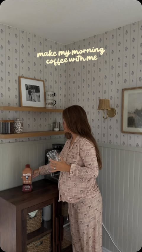 Instagram post by @lauryn.willkomm for fairlife. Caption reads: [...] & creamy iced morning mocha thanks to....